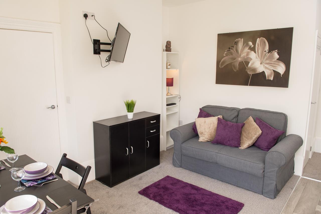 Moseley Mews Village Suites - Purple 伯明翰 外观 照片
